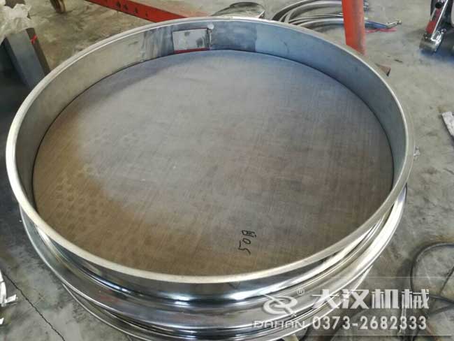 全不銹鋼振動篩細(xì)節(jié) 全不銹鋼振動篩細(xì)節(jié)